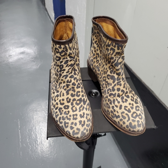 Leather boots - Picture 4 of 6